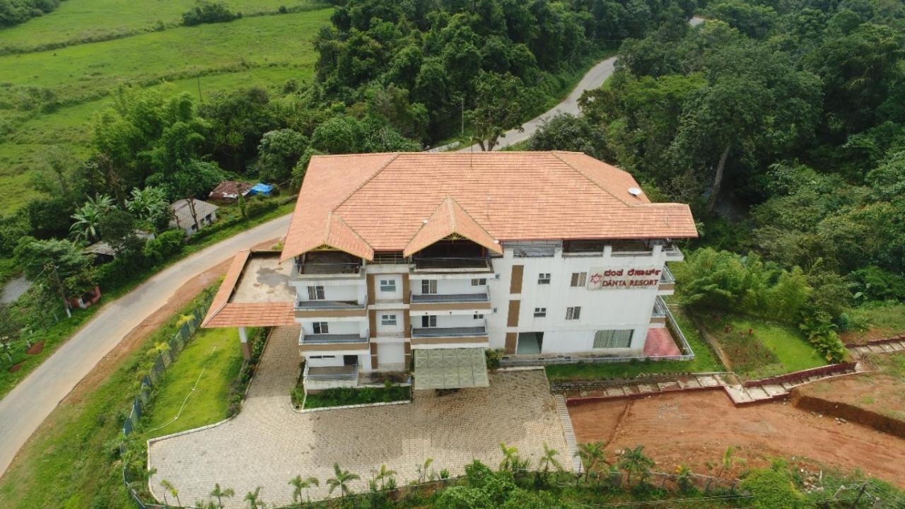 Danta Resort Bhāgamandala Esterno foto